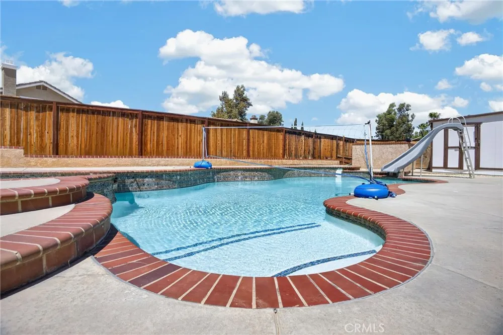 37127 Daisy Street Palmdale, CA 93550
