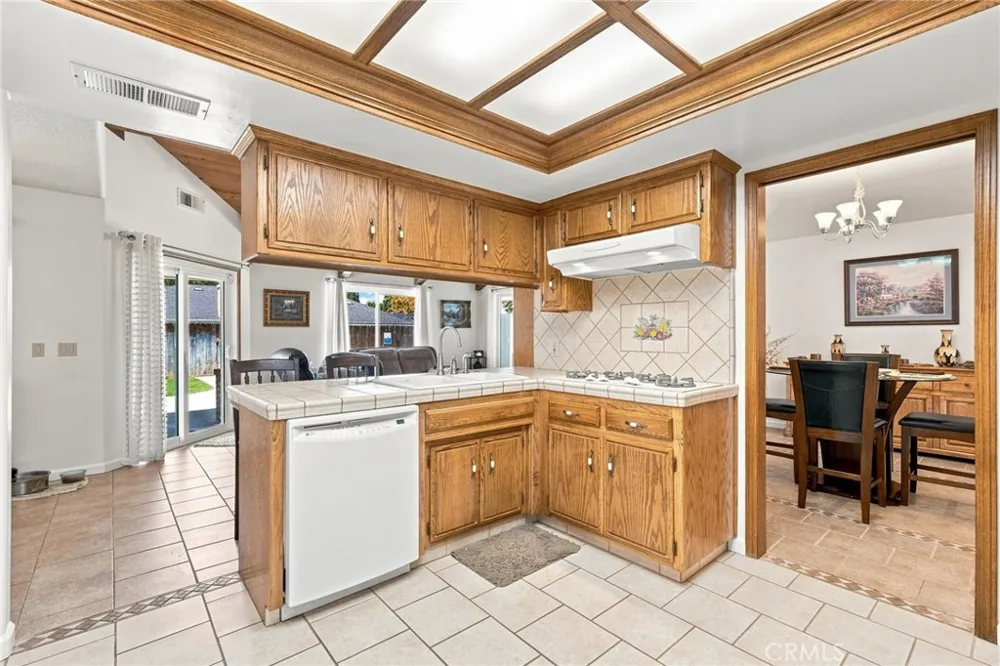 5101 Dewalt Bakersfield, CA 93308