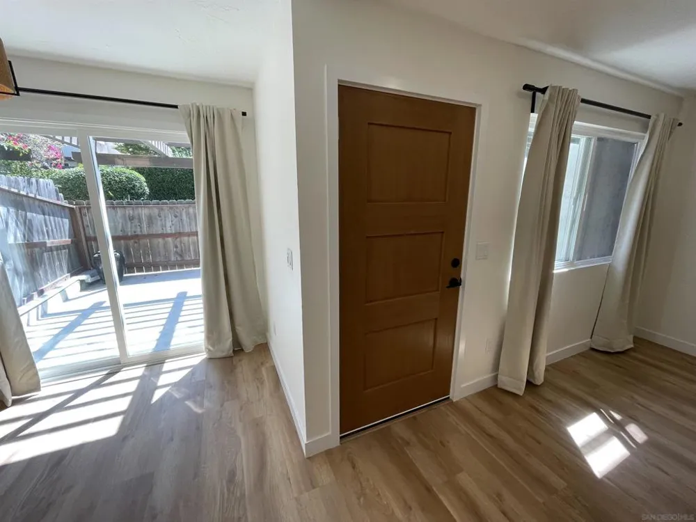 9595 Easter Way #5 San Diego, CA 92121