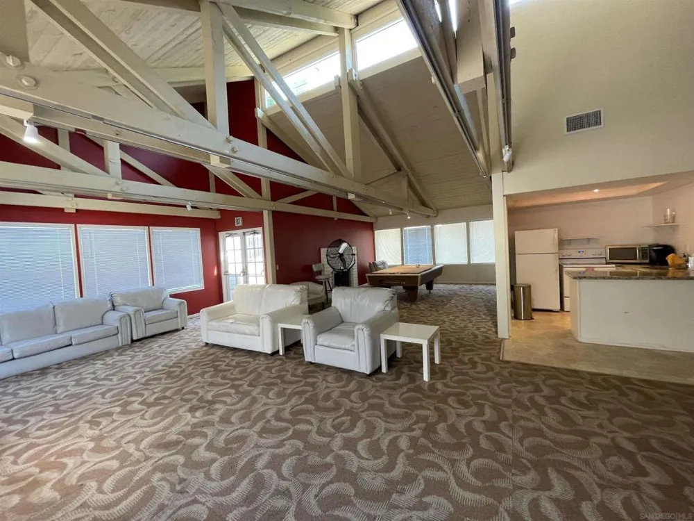 9595 Easter Way #5 San Diego, CA 92121