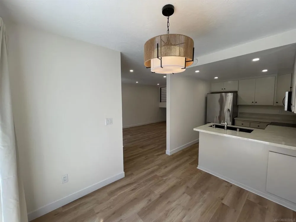 9595 Easter Way #5 San Diego, CA 92121