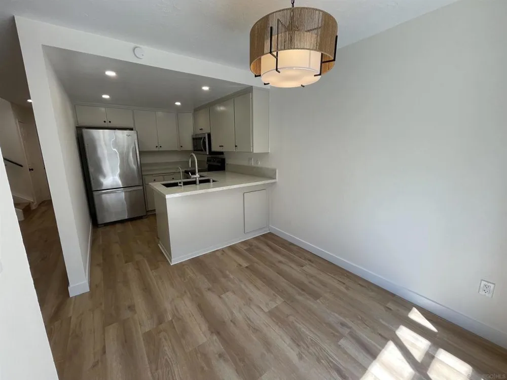 9595 Easter Way #5 San Diego, CA 92121