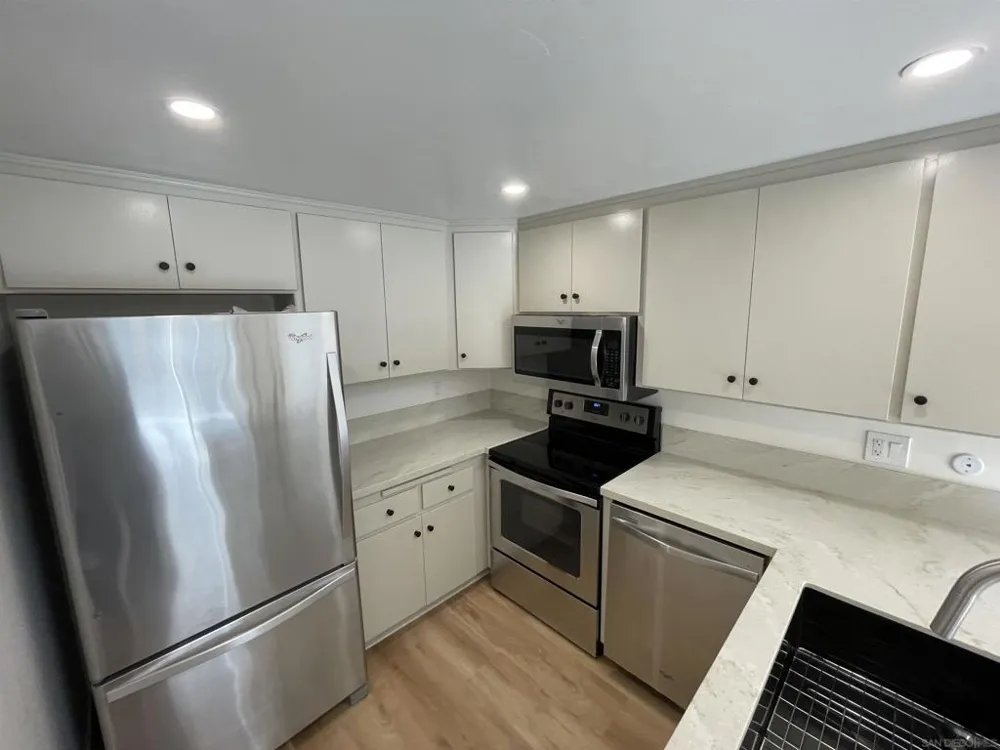9595 Easter Way #5 San Diego, CA 92121