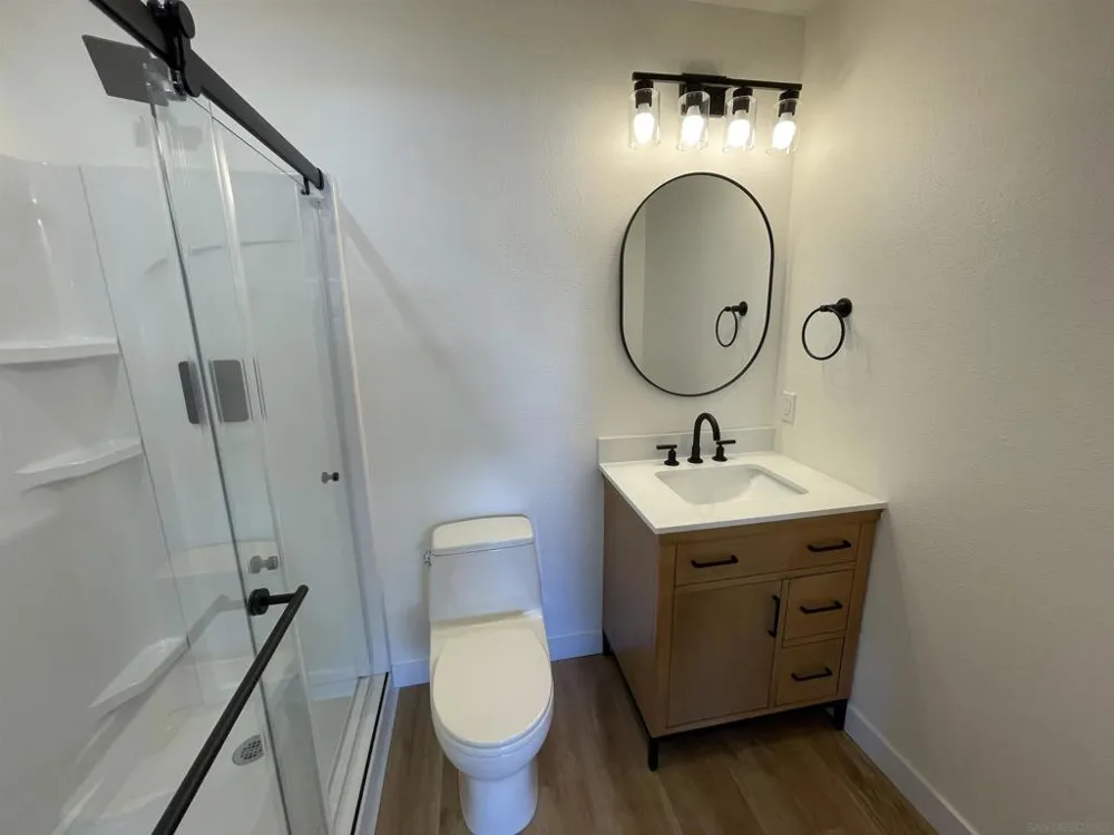 9595 Easter Way #5 San Diego, CA 92121