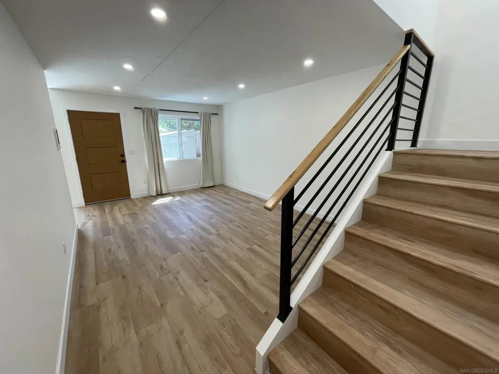9595 Easter Way #5 San Diego, CA 92121