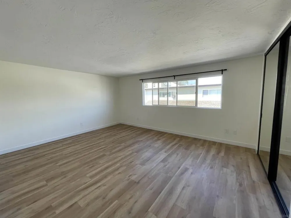 9595 Easter Way #5 San Diego, CA 92121