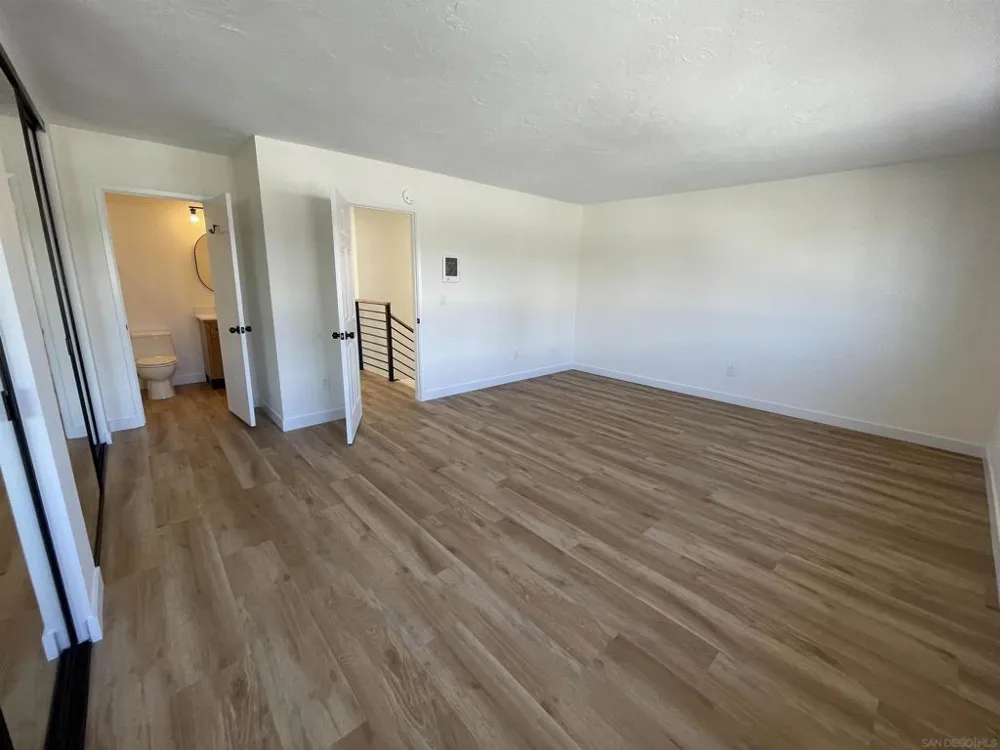 9595 Easter Way #5 San Diego, CA 92121