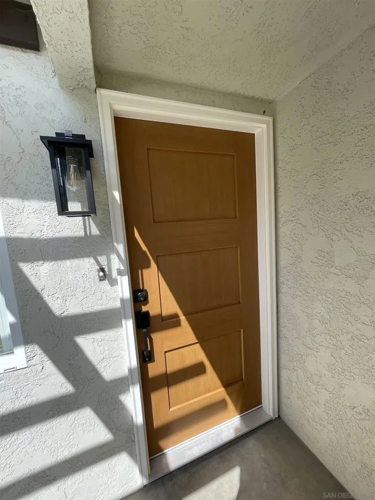 9595 Easter Way #5 San Diego, CA 92121