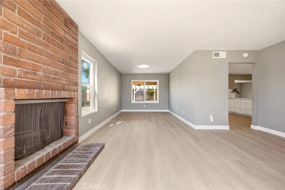 1486 S Cypress Avenue Ontario, CA 91762