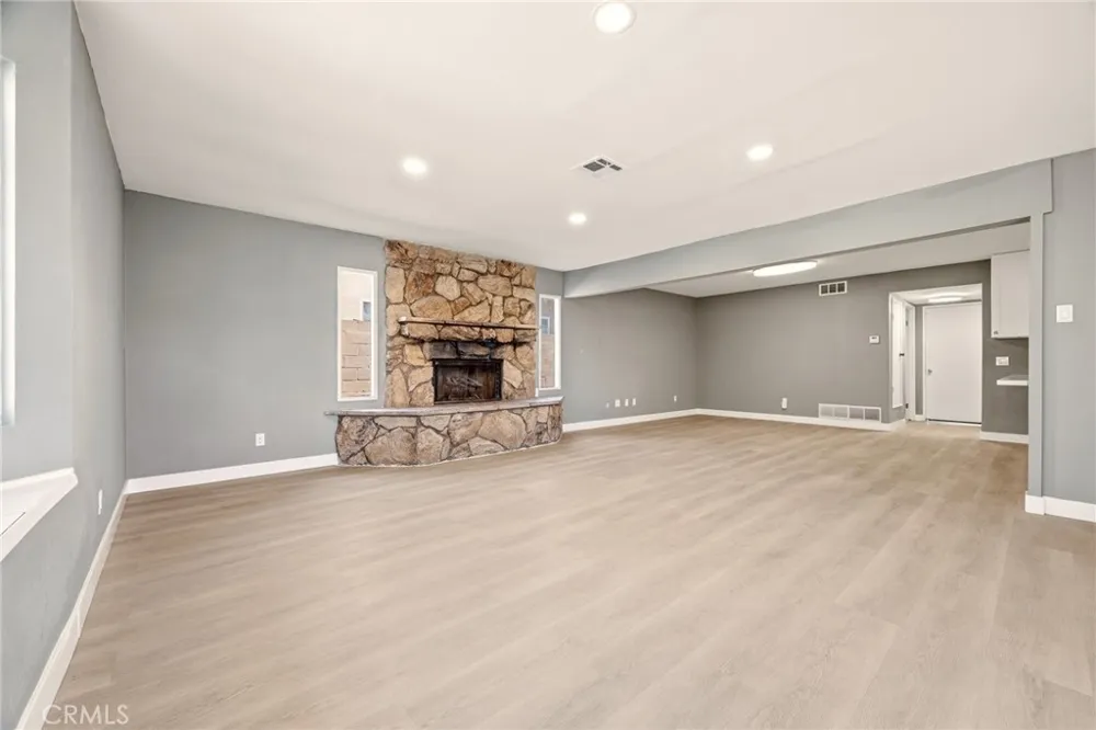 1486 S Cypress Avenue Ontario, CA 91762