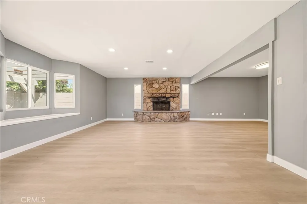 1486 S Cypress Avenue Ontario, CA 91762