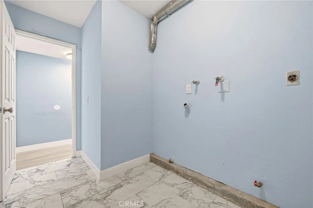 1486 S Cypress Avenue Ontario, CA 91762