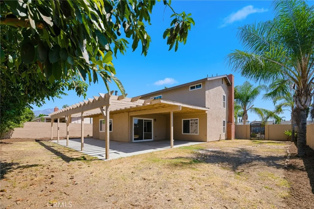 1486 S Cypress Avenue Ontario, CA 91762