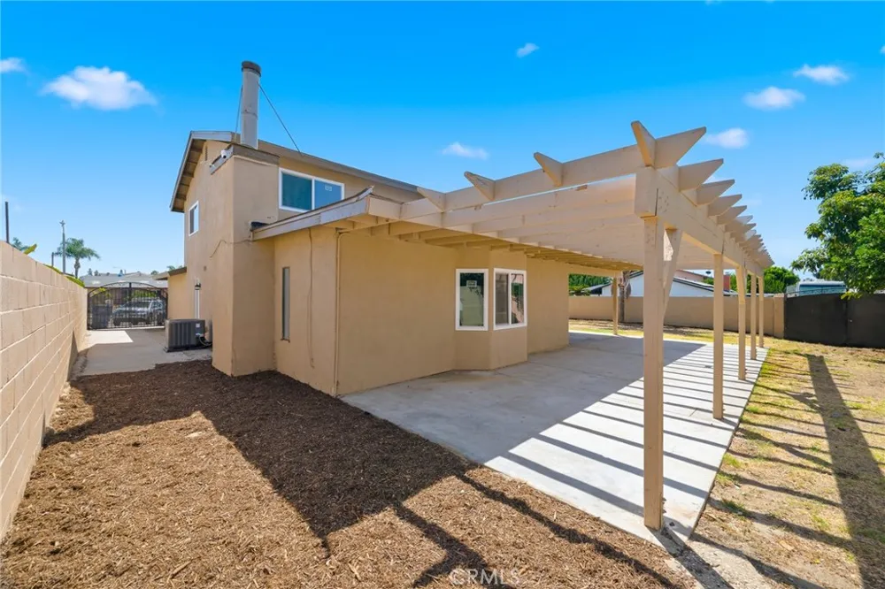 1486 S Cypress Avenue Ontario, CA 91762