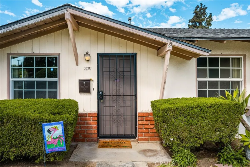 2211 Meyer Costa Mesa, CA 92627