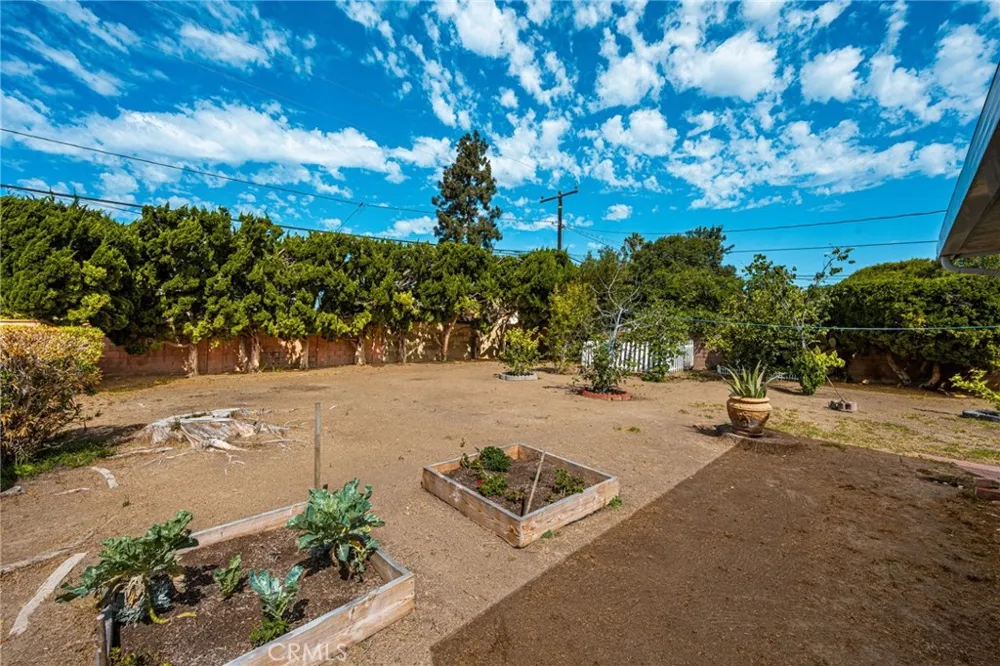 2211 Meyer Costa Mesa, CA 92627