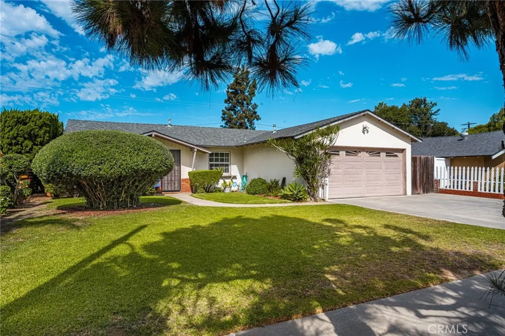 2211 Meyer Costa Mesa, CA 92627