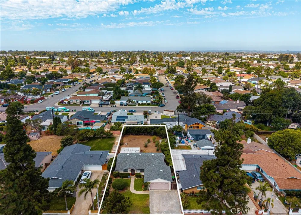 2211 Meyer Costa Mesa, CA 92627