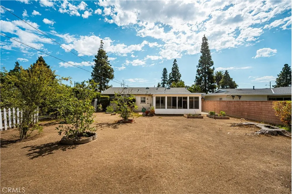 2211 Meyer Costa Mesa, CA 92627