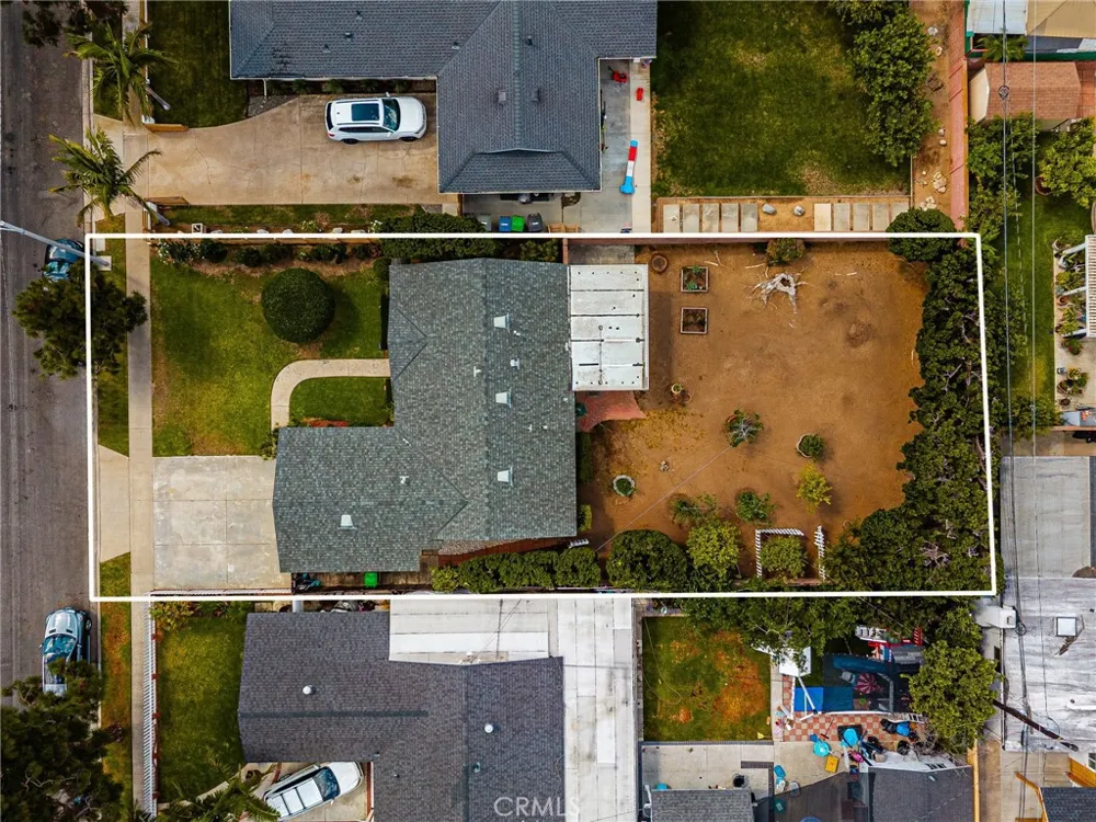 2211 Meyer Costa Mesa, CA 92627