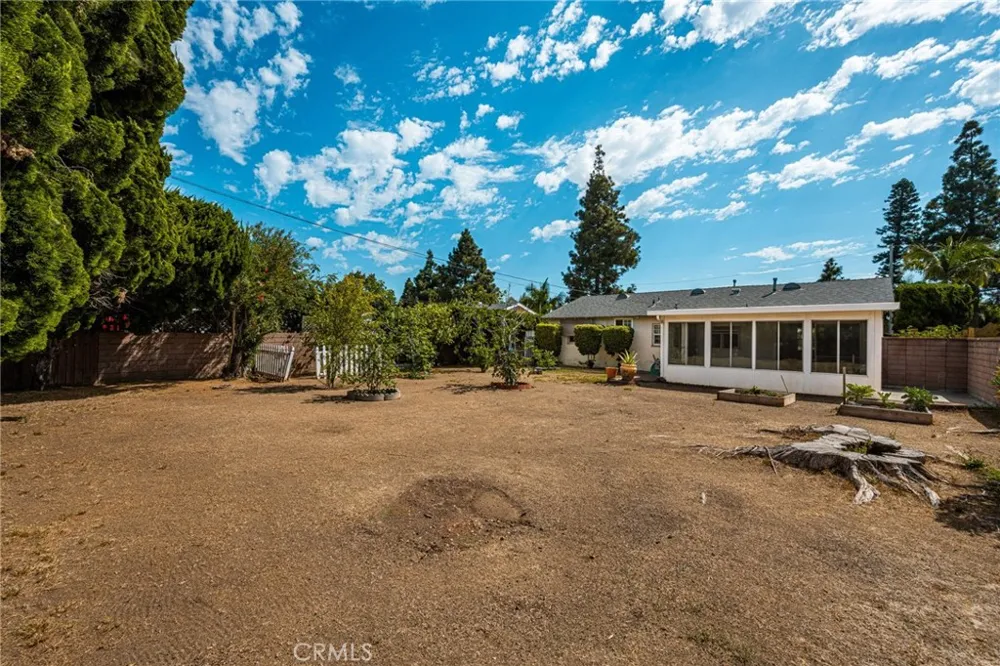 2211 Meyer Costa Mesa, CA 92627