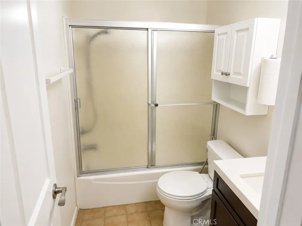 18645 Hatteras Street #206 Tarzana, CA 91356