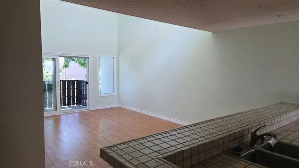 18645 Hatteras Street #206 Tarzana, CA 91356