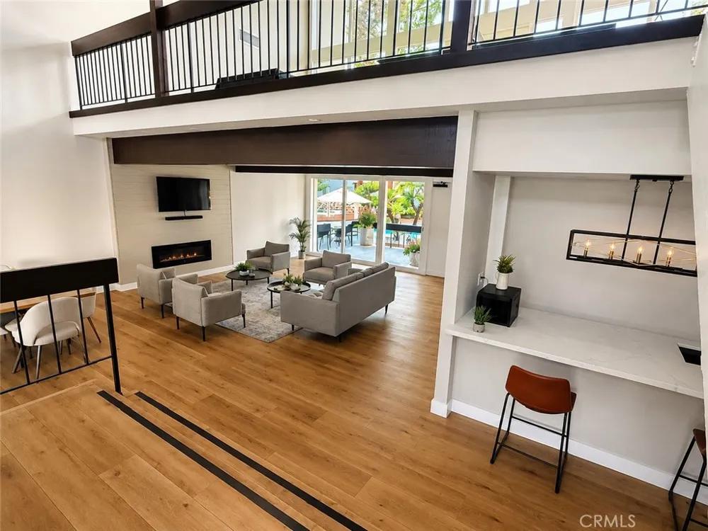 18645 Hatteras Street #206 Tarzana, CA 91356