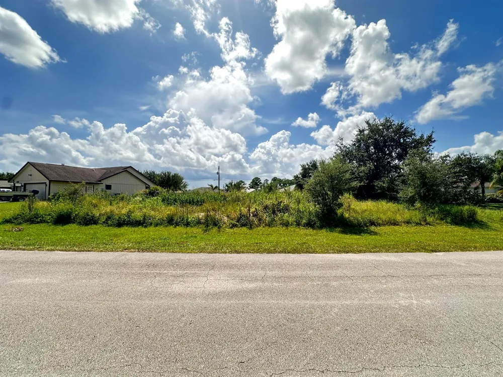 544 SW COLUMBUS DRIVE Port St. Lucie, FL 34953