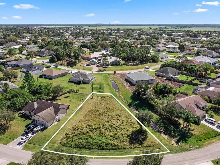 544 SW COLUMBUS DRIVE Port St. Lucie, FL 34953