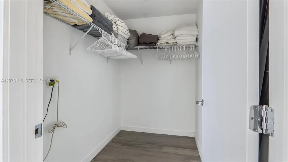 999 SW 1st Ave #2004 Miami, FL 33130