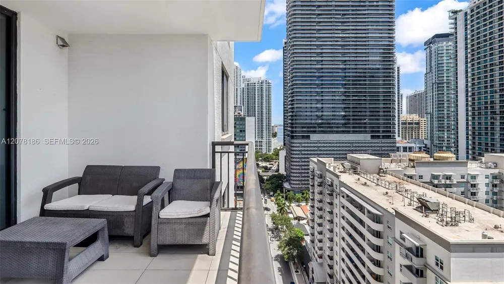 999 SW 1st Ave #2004 Miami, FL 33130