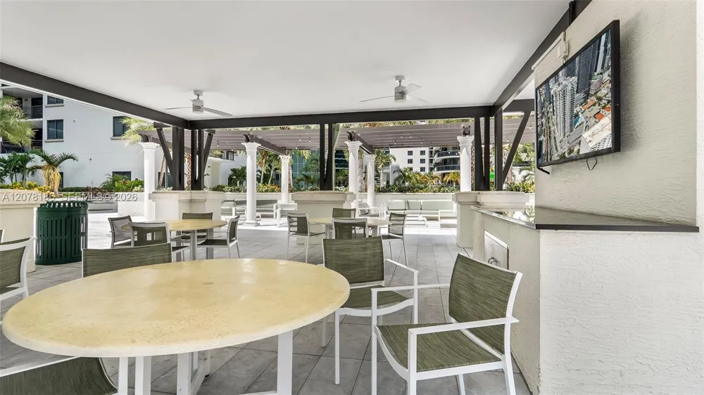 999 SW 1st Ave #2004 Miami, FL 33130