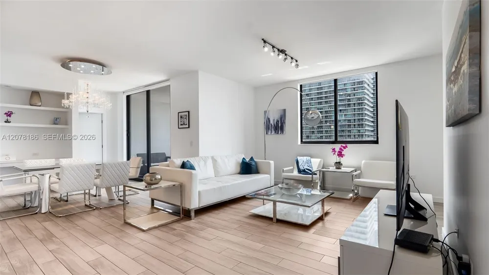 999 SW 1st Ave #2004 Miami, FL 33130