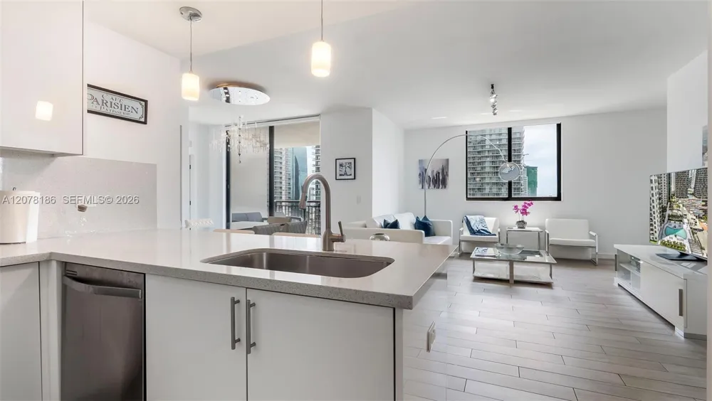999 SW 1st Ave #2004 Miami, FL 33130