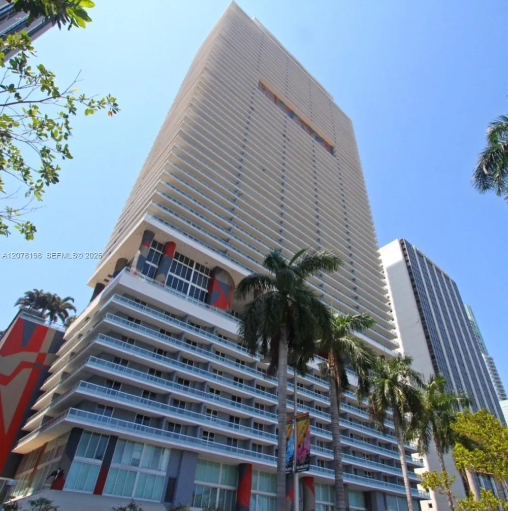50 Biscayne Blvd #606 Miami, FL 33132