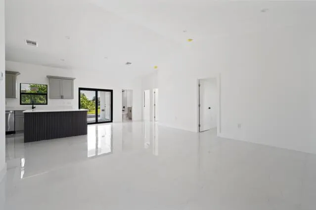 2458 NW 9th Terrace Cape Coral, FL 33993