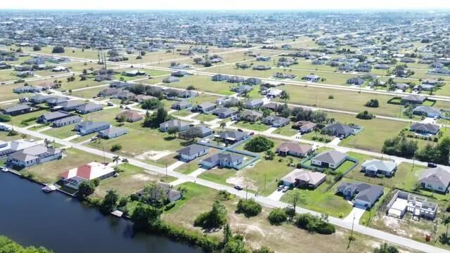 2458 NW 9th Terrace Cape Coral, FL 33993