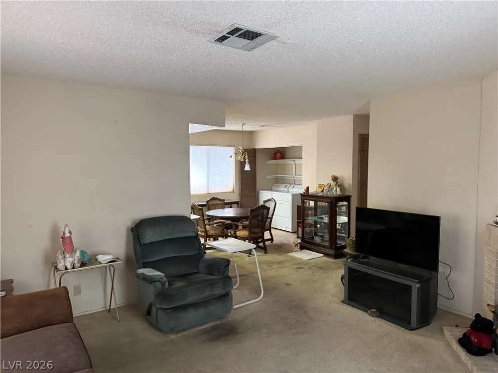 6741 W Charleston Boulevard #4 Las Vegas, NV 89146