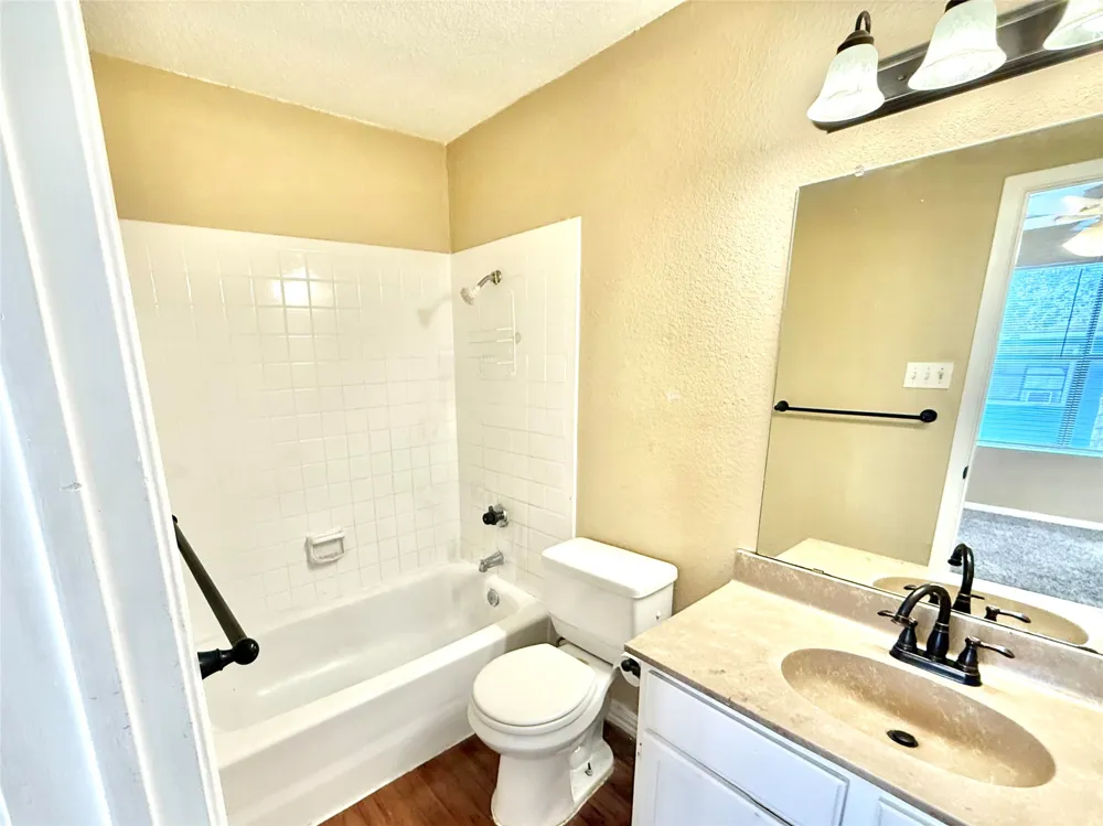 8811 Schick Road #B Austin, TX 78729