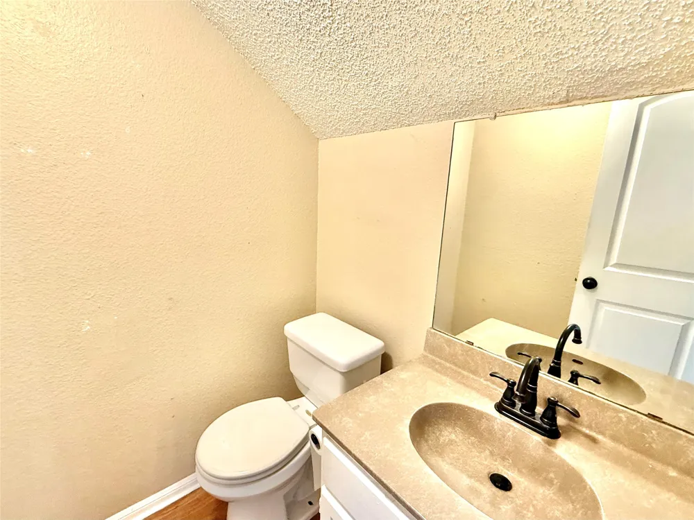 8811 Schick Road #B Austin, TX 78729