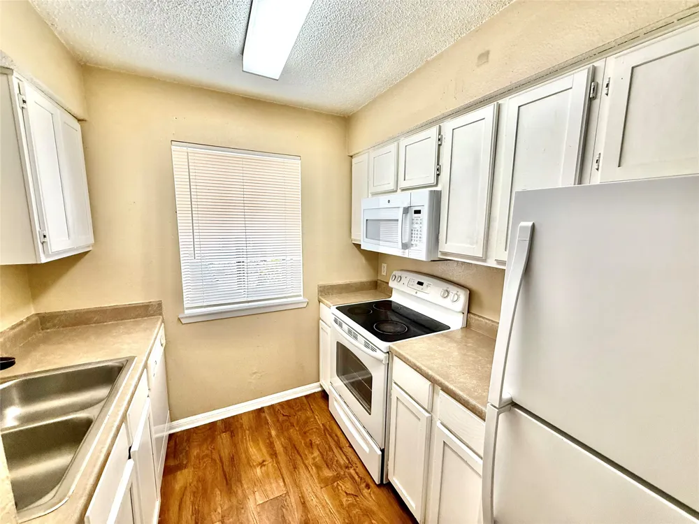 8811 Schick Road #B Austin, TX 78729
