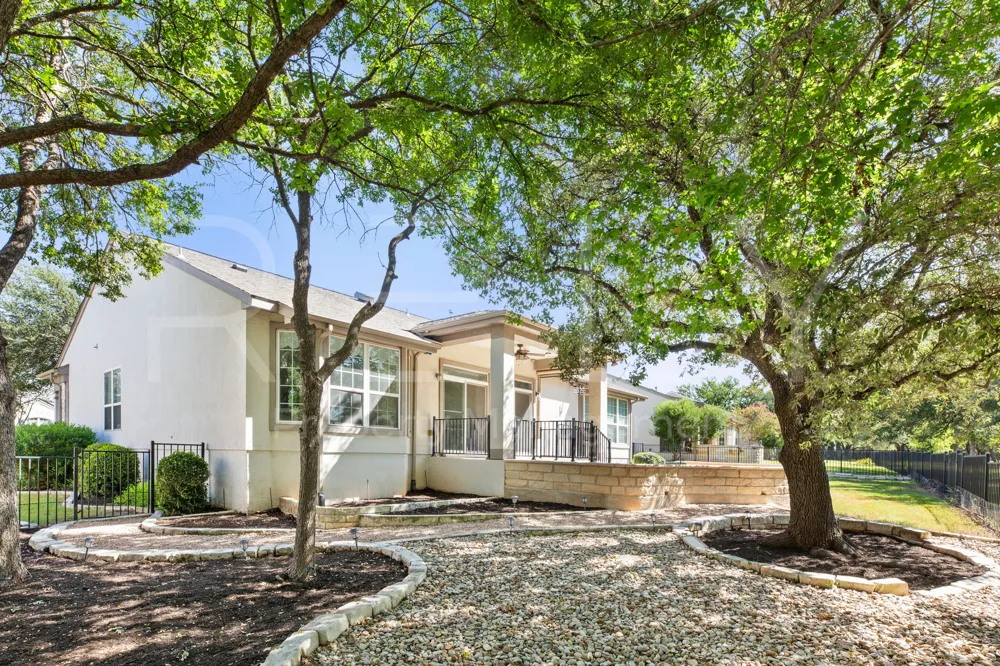 808 Armstrong Drive Georgetown, TX 78633