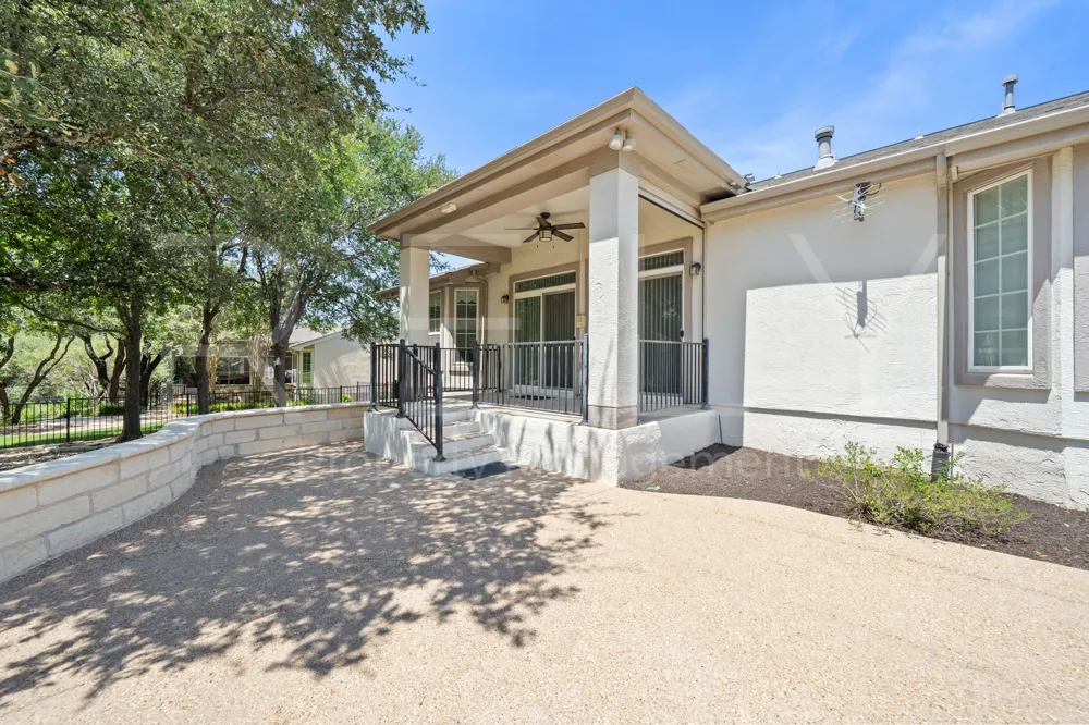 808 Armstrong Drive Georgetown, TX 78633