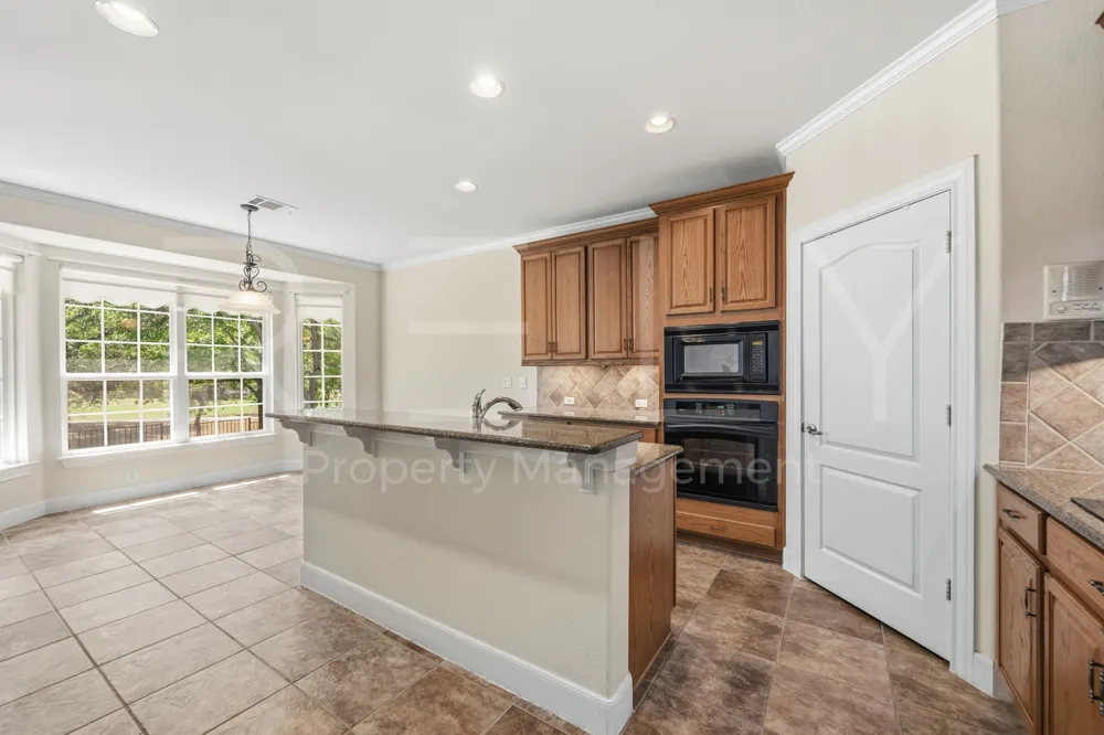808 Armstrong Drive Georgetown, TX 78633
