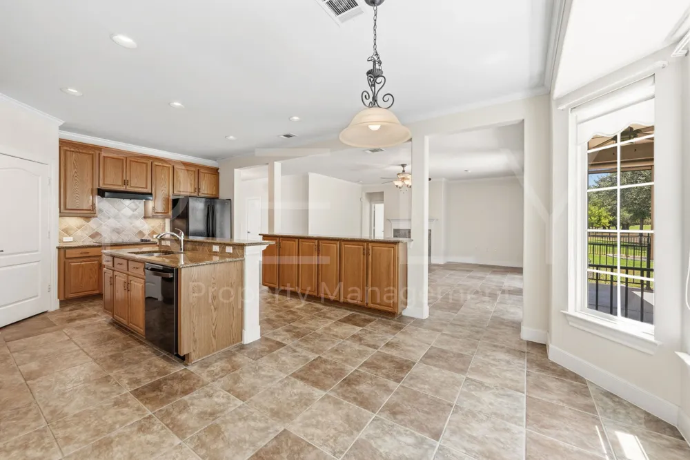 808 Armstrong Drive Georgetown, TX 78633