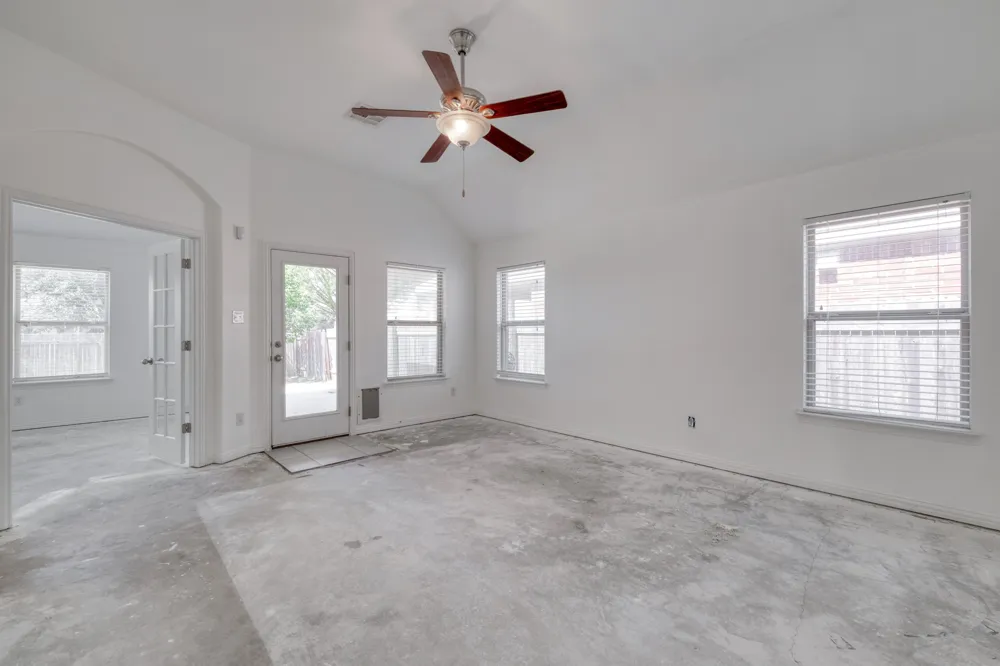 20000 Rhiannon Lane Pflugerville, TX 78660