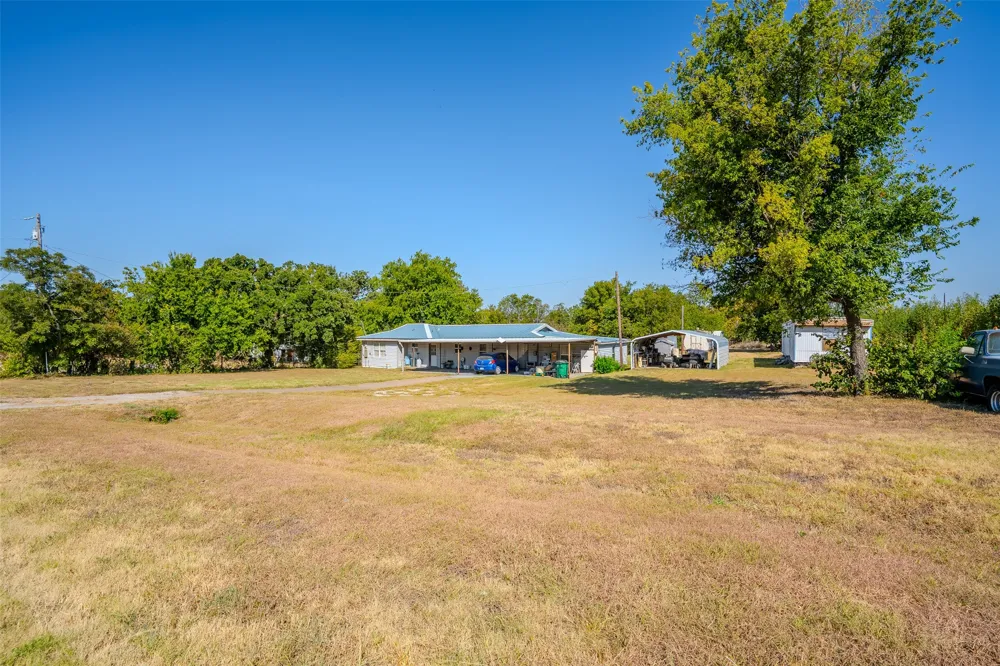 3227 E Washington Street Stephenville, TX 76401