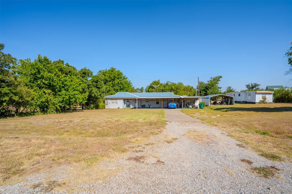 3227 E Washington Street Stephenville, TX 76401