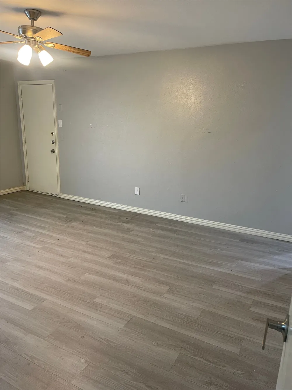 5826 Sandhurst Lane #C Dallas, TX 75206
